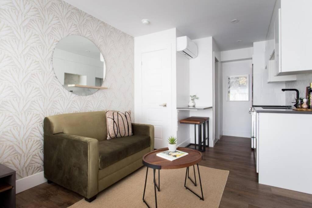 Wonderful Studio In Little Italy With Full Bath By Den Stays Montréal Eksteriør billede
