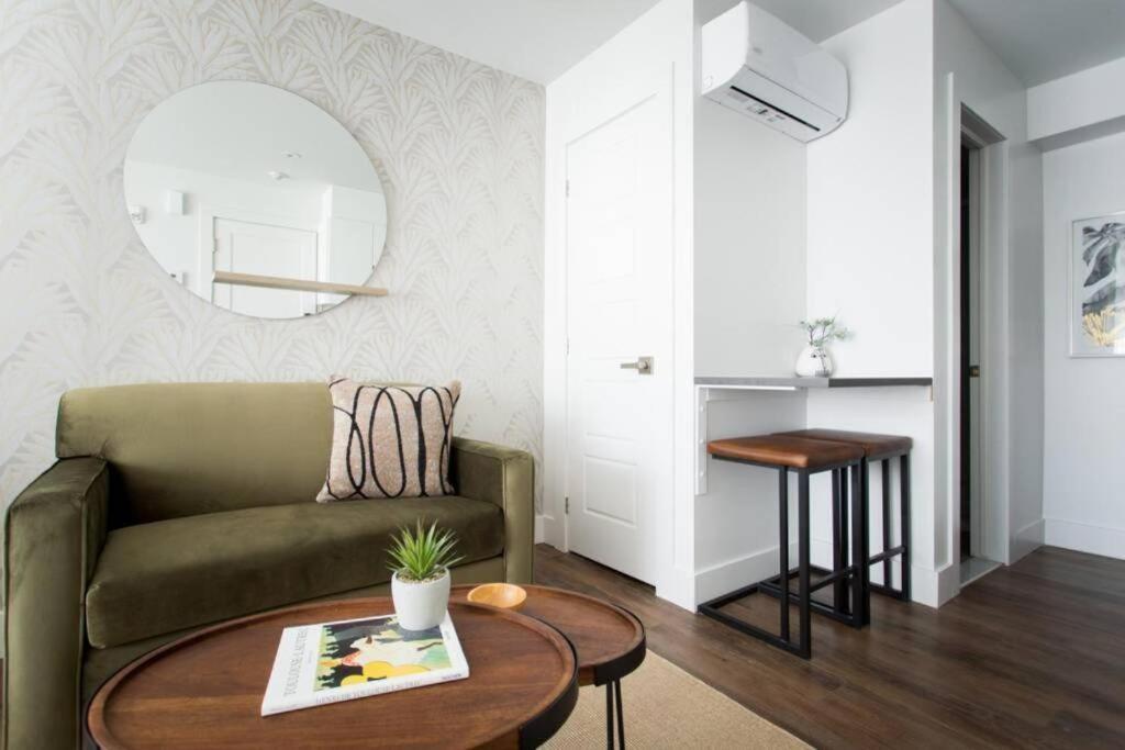 Wonderful Studio In Little Italy With Full Bath By Den Stays Montréal Eksteriør billede