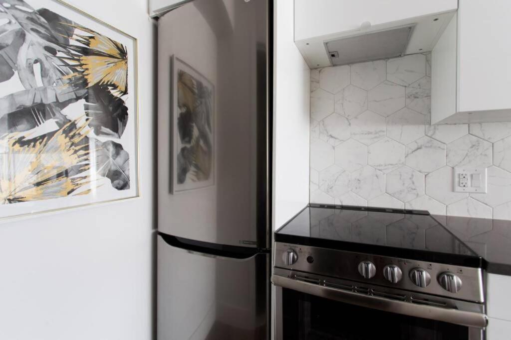 Wonderful Studio In Little Italy With Full Bath By Den Stays Montréal Eksteriør billede