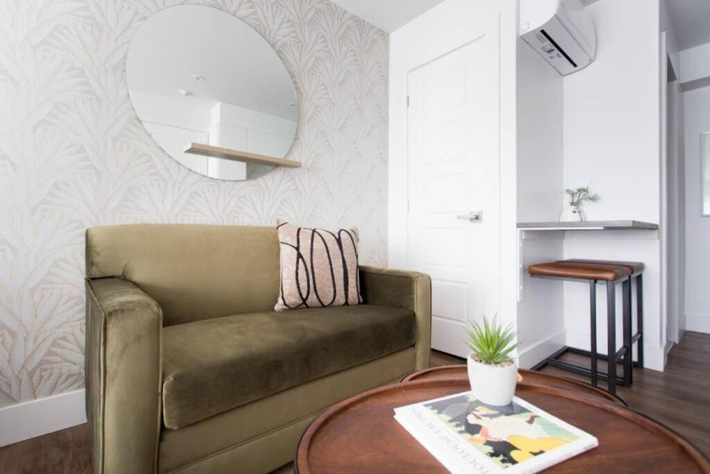 Wonderful Studio In Little Italy With Full Bath By Den Stays Montréal Eksteriør billede