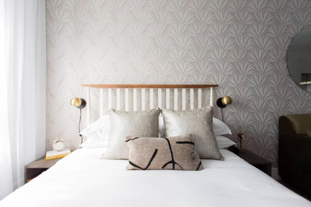 Wonderful Studio In Little Italy With Full Bath By Den Stays Montréal Eksteriør billede